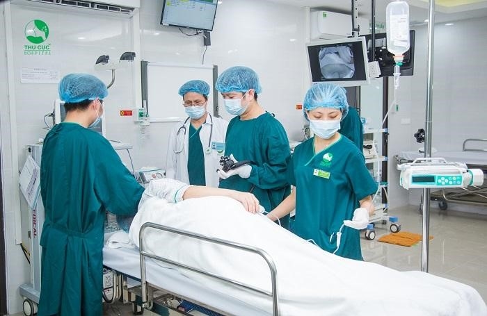 Sự chuyên nghiệp, thân thiện của đội ngũ y bác sĩ Thu Cúc sẽ giúp chị em cảm thấy an tâm hơn khi điều trị viêm lộ tuyến cổ tử cung