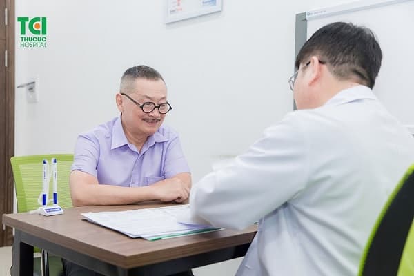 nsut trần đức khám sức khỏe