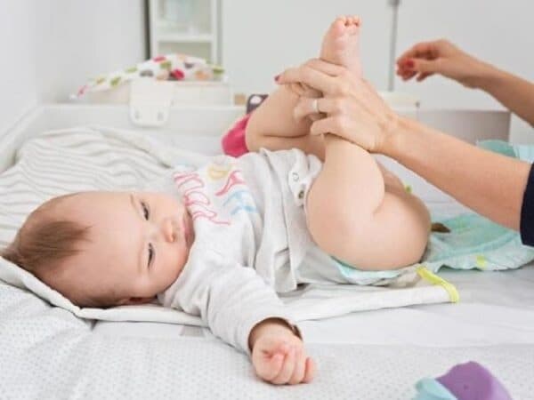 biểu hiện rối loạn tiêu hóa ở trẻ sơ sinh