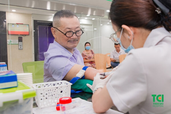 Xét nghiệm tầm soát ung thư là làm gì?