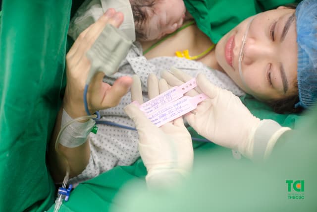 Vỡ òa cảm xúc đón con đầu lòng của mẹ bầu Dương Thị My