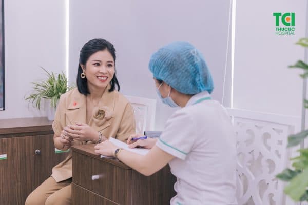 khám phụ khoa chậm kinh