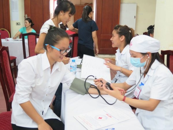 thăm khám sức khỏe sinh viên gồm những gì