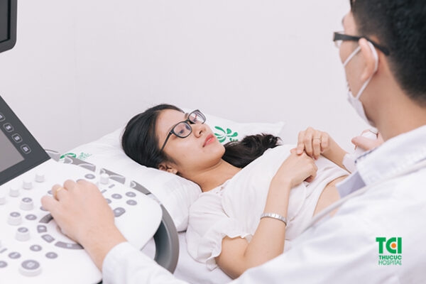 Siêu âm ổ bụng là danh mục cần thiết khi tầm soát ung thư phổi
