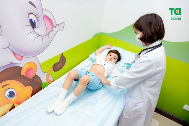 Trẻ biếng ăn chậm tăng cân khiến cho cơ thể của trẻ chậm phát triển, sức đề kháng kém dẫn đến các bệnh như: còi xương, suy dinh dưỡng, trí não chậm phát triển