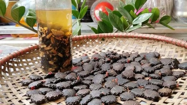 viêm mũi hắt xì hơi