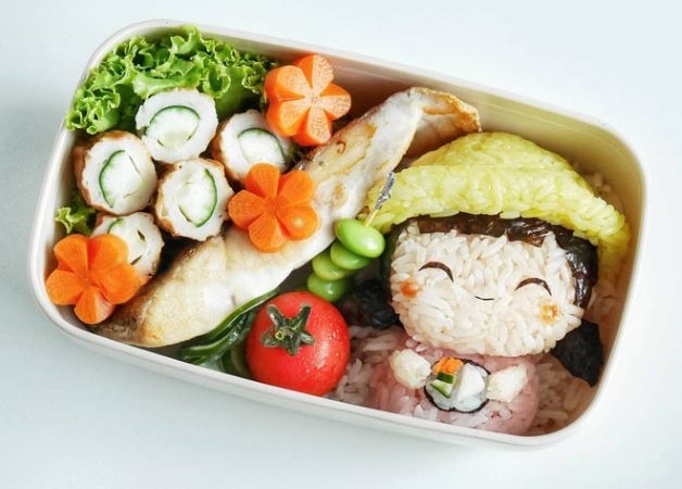Cha mẹ có thể trang trí các món ăn đẹp cũng như tạo ra hứng thú cho trẻ và kích thích trẻ ăn nhiều và ngon miệng hơn.