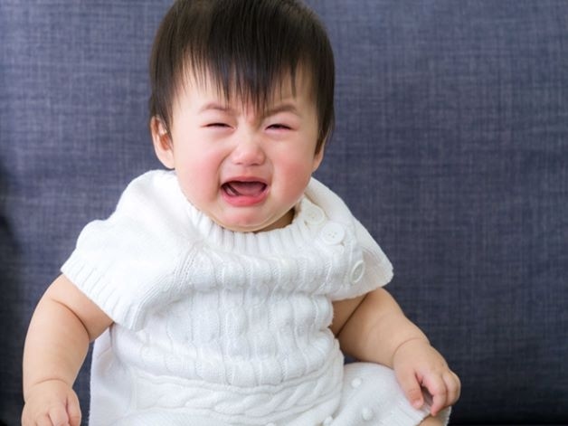 Trẻ 2 tuổi quấy khóc đêm