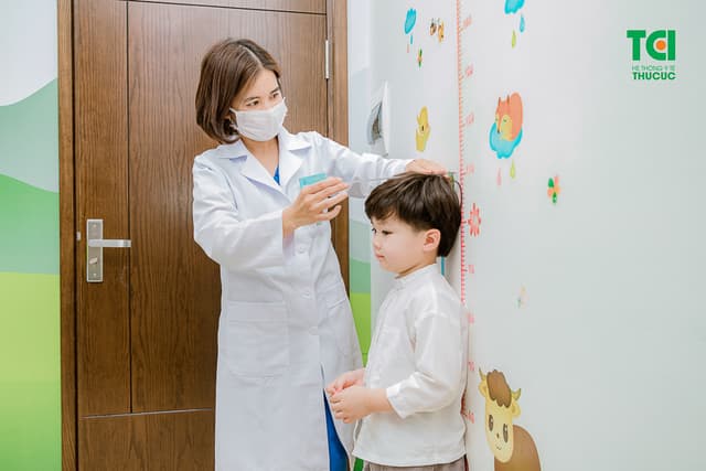 Khám sức khỏe định kỳ cho trẻ tại Hệ thống Y tế Thu Cúc TCI