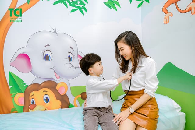 Khám sức khỏe định kỳ cho trẻ tại Hệ thống Y tế Thu Cúc TCI