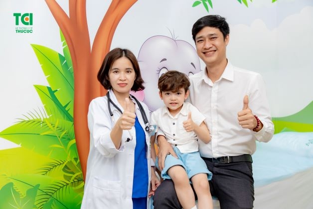 Nếu tình trạng biếng ăn của trẻ không cải thiện, cha mẹ cần đưa trẻ đến gặp các chuyên gia dinh dưỡng để được tư vấn và đưa ra lời khuyên chính xác nhất.