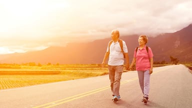 Bệnh nhân thoái hóa khớp gối có nên đi bộ không