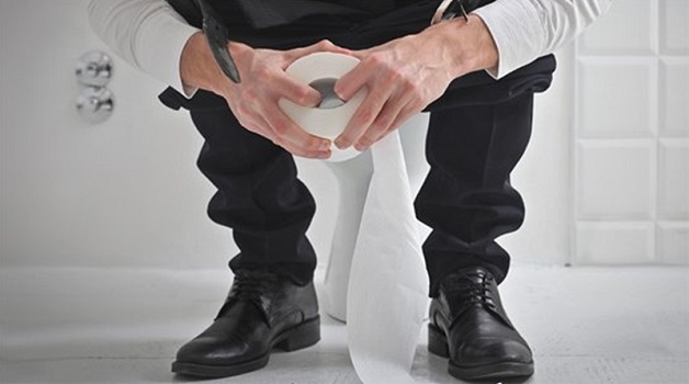 Phân thay đổi, đại tiện ra máu - dấu hiệu ung thư dạ dày đại tràng