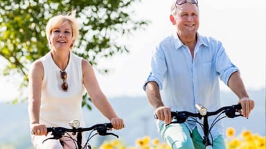 Bị bệnh đau thần kinh tọa có nên đạp xe hay không?