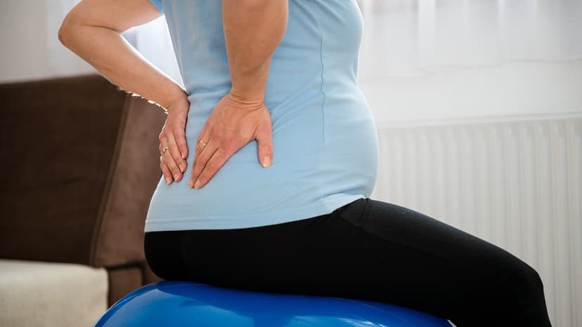 Cách giảm đau thần kinh tọa khi mang thai 3 tháng đầu