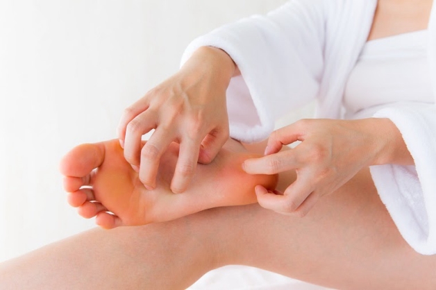 cách giảm đau lòng bàn chân