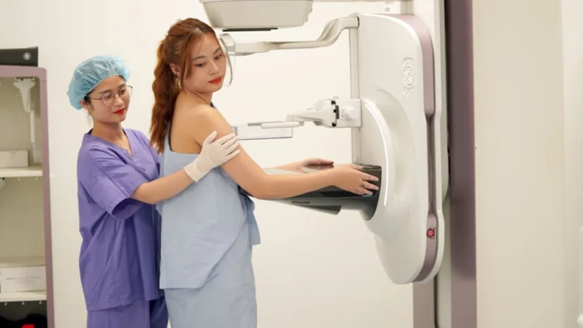 Mẹ bầu có bên chụp X quang khi mang thai 2 tuần không?