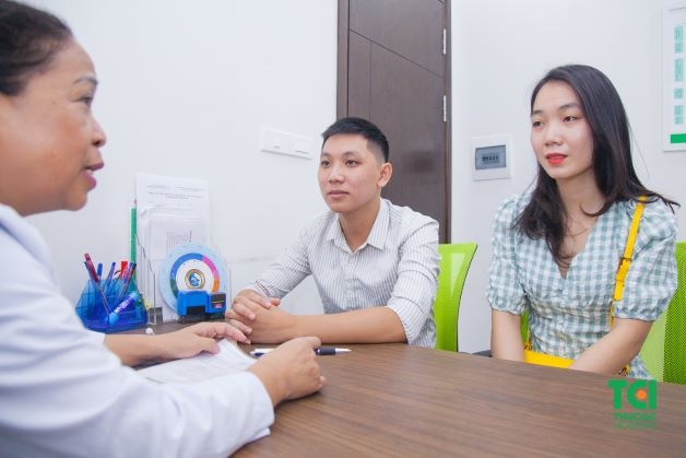 không có cơ sở nào để có thể chứng minh về một lần chụp X quang phổi có thể gây ảnh hưởng hay làm tăng nguy cơ dị tật thai nhi, sảy thai.
