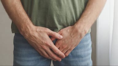 Chuyên gia giải đáp: Viêm tinh hoàn có nguy hiểm không?