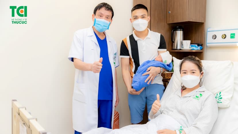 Ca vượt cạn ngoạn mục của mẹ bầu bị nhau tiền đạo trung tâm kèm nhau cài răng lược