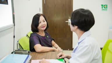 Nữ giới làm thế nào để phát hiện sớm ung thư vú?