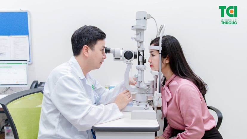 Các bệnh lý về dịch kính võng mạc có nguy hiểm không?