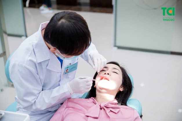 Thu Cúc TCI sở hữu mức giá niềng răng mắc cài sứ vô cùng hợp lý