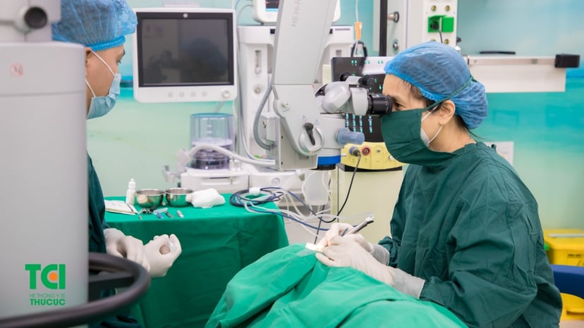 Trường hợp nào cần phẫu thuật hạ áp hốc mắt?