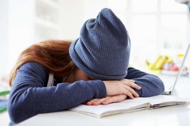 Dấu hiệu nhận biết của chứng mất ngủ ở tuổi dậy thì