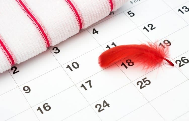 Bị rong kinh khi cấy que tránh thai là tác dụng phụ nhiều chị em gặp phải và không quá đáng lo