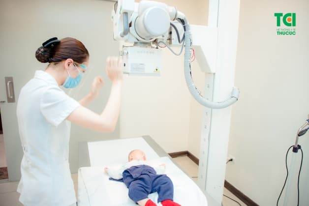 khám sức khỏe cho trẻ em