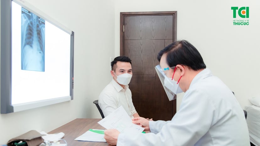 Triệu chứng cảnh báo cần khám tầm soát ung thư phổi