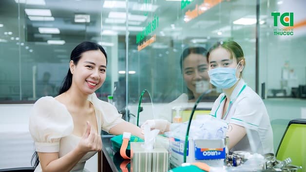 Xét nghiệm máu là rất cần thiết trong phương pháp tầm soát ung thư buồng trứng