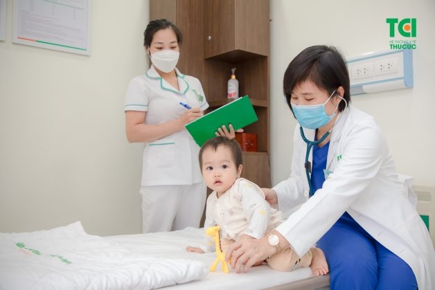 Điều trị triệt để khi trẻ bị viêm đường hô hấp trên.