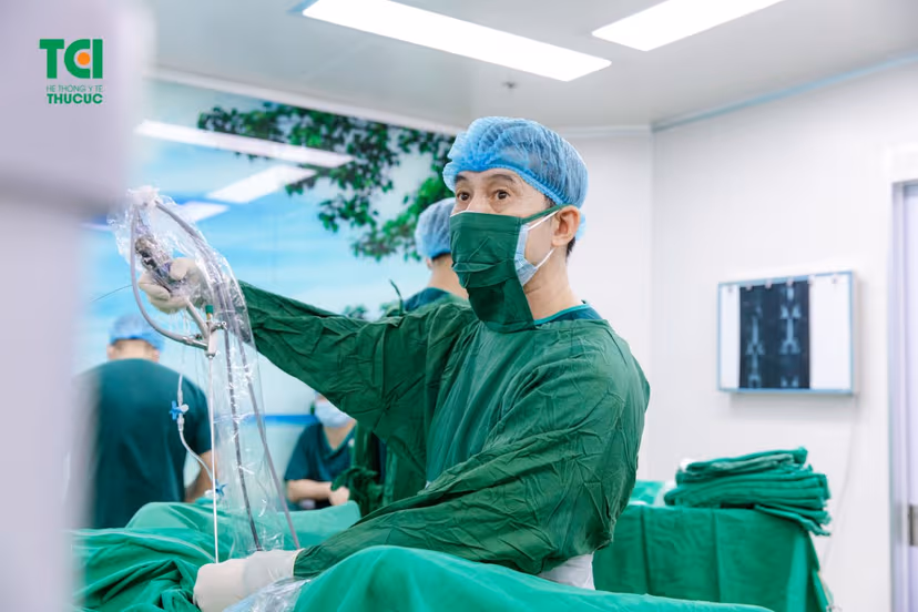 4 ưu điểm của tán sỏi niệu quản nội soi ngược dòng