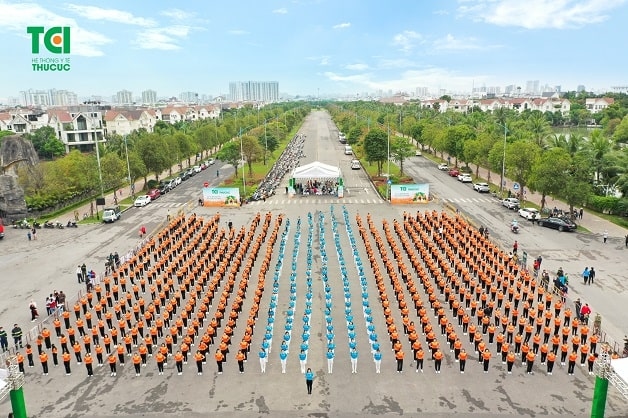 Chương trình đồng diễn dân vũ