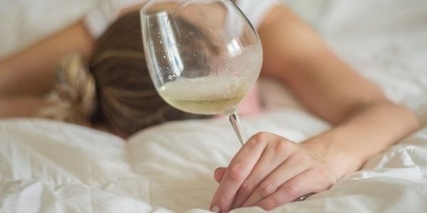 4 dấu hiệu khi ngủ báo trước đột quỵ bác sĩ tư vấn