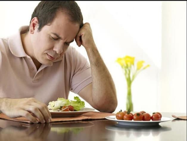 Hình ảnh mô tả triệu chứng chán ăn và buồn nôn trong bệnh gan mật