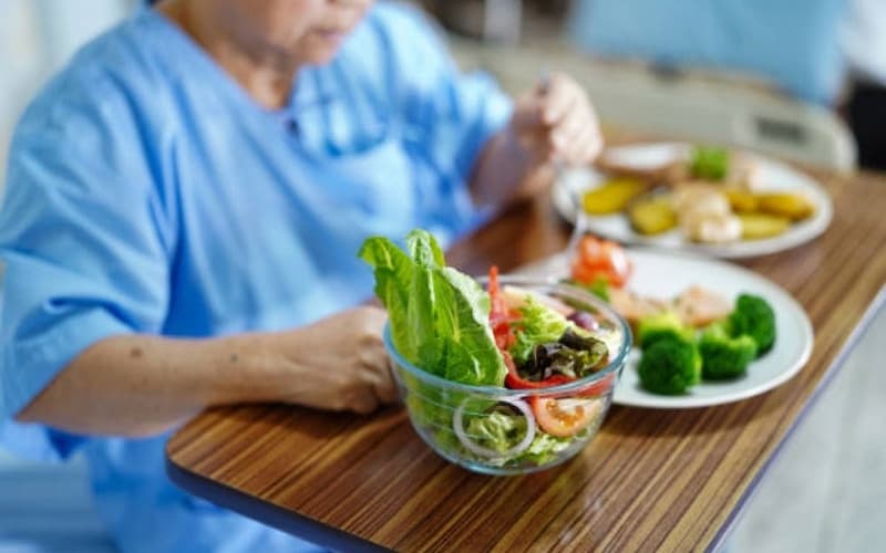 Trước khi nội soi dạ dày có được ăn không và nên ăn gì?