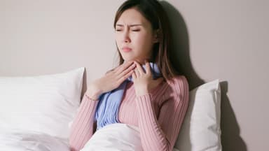 Cảnh báo dấu hiệu ung thư vòm họng điển hình