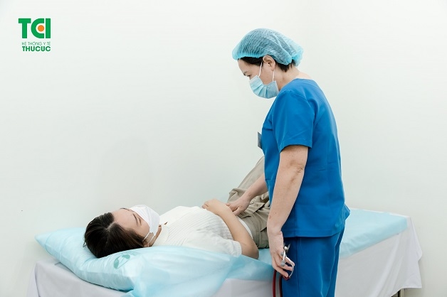 Nút mạch u xơ tử cung có đau không? Thực hiện kỹ thuật nút mạch tử cung không quá đau đớn như chị em tưởng tượng