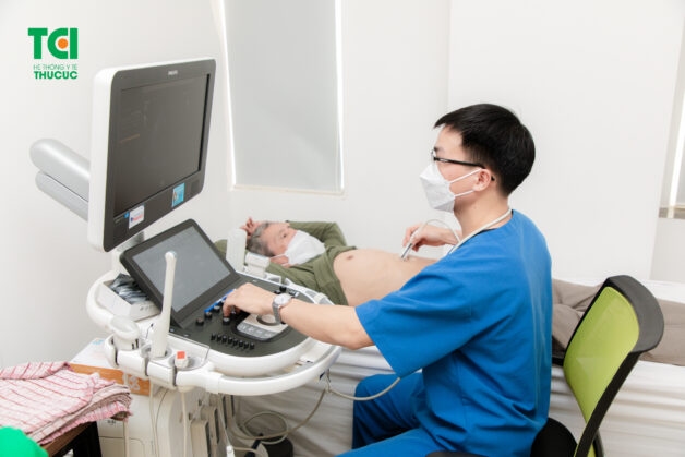 Hình ảnh minh họa quá trình siêu âm ổ bụng