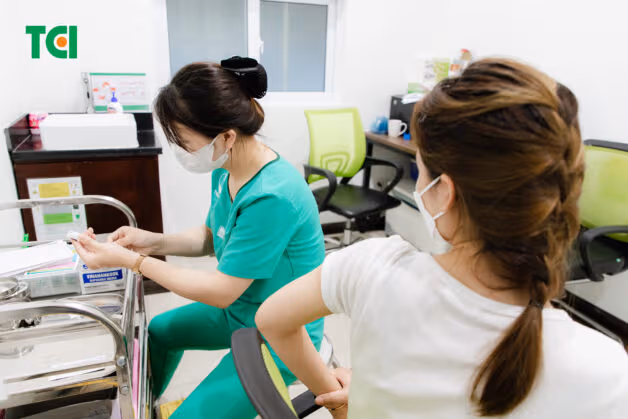 Giải đáp: Giá chích ngừa ung thư cổ tử cung?