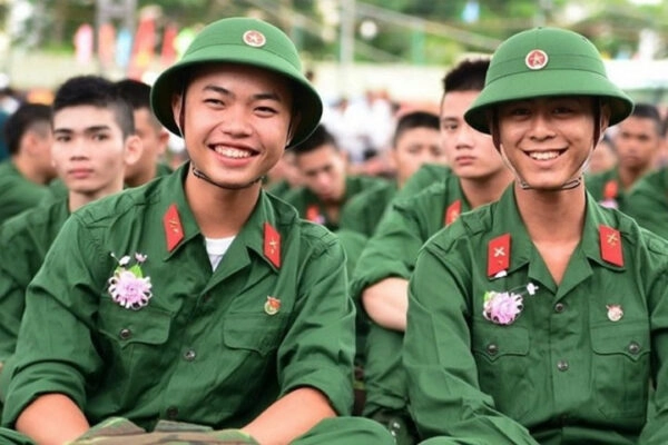 Cận thị có phải tham gia nghĩa vụ quân sự