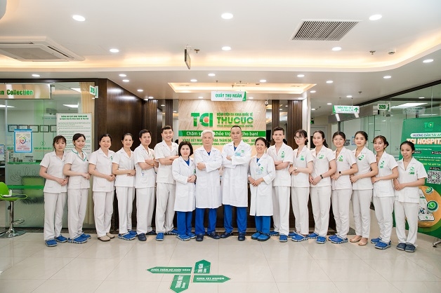 Đội ngũ y bác sĩ