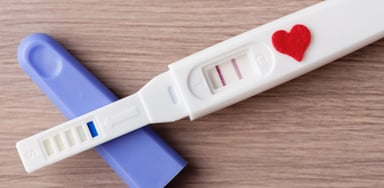 Những điều cần chú ý khi bị rối loạn kinh nguyệt thử thai 2 vạch