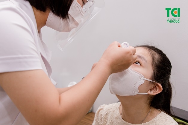 Kính Ortho K là phương pháp điều trị tật khúc xạ không cần phẫu thuật