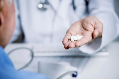 Cập nhật điều trị nhồi máu não sau chấn thương động mạch cảnh