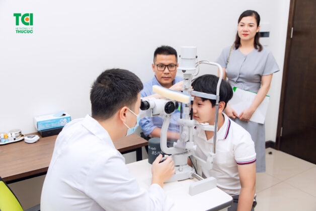 Các cách phòng tránh tật khúc xạ ở trẻ