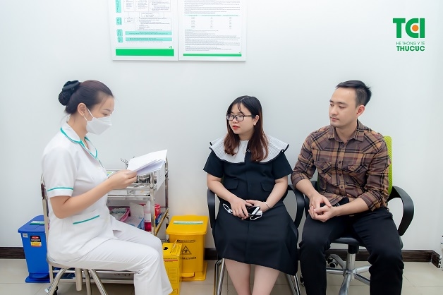 Tiêm vắc xin là hoạt động rất cần thiết cho mẹ bầu